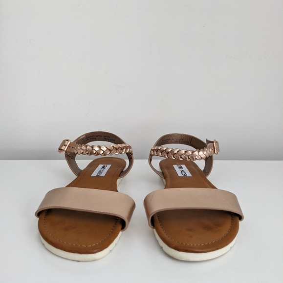 STEVE MADDEN Sandals - Picture 3 of 11